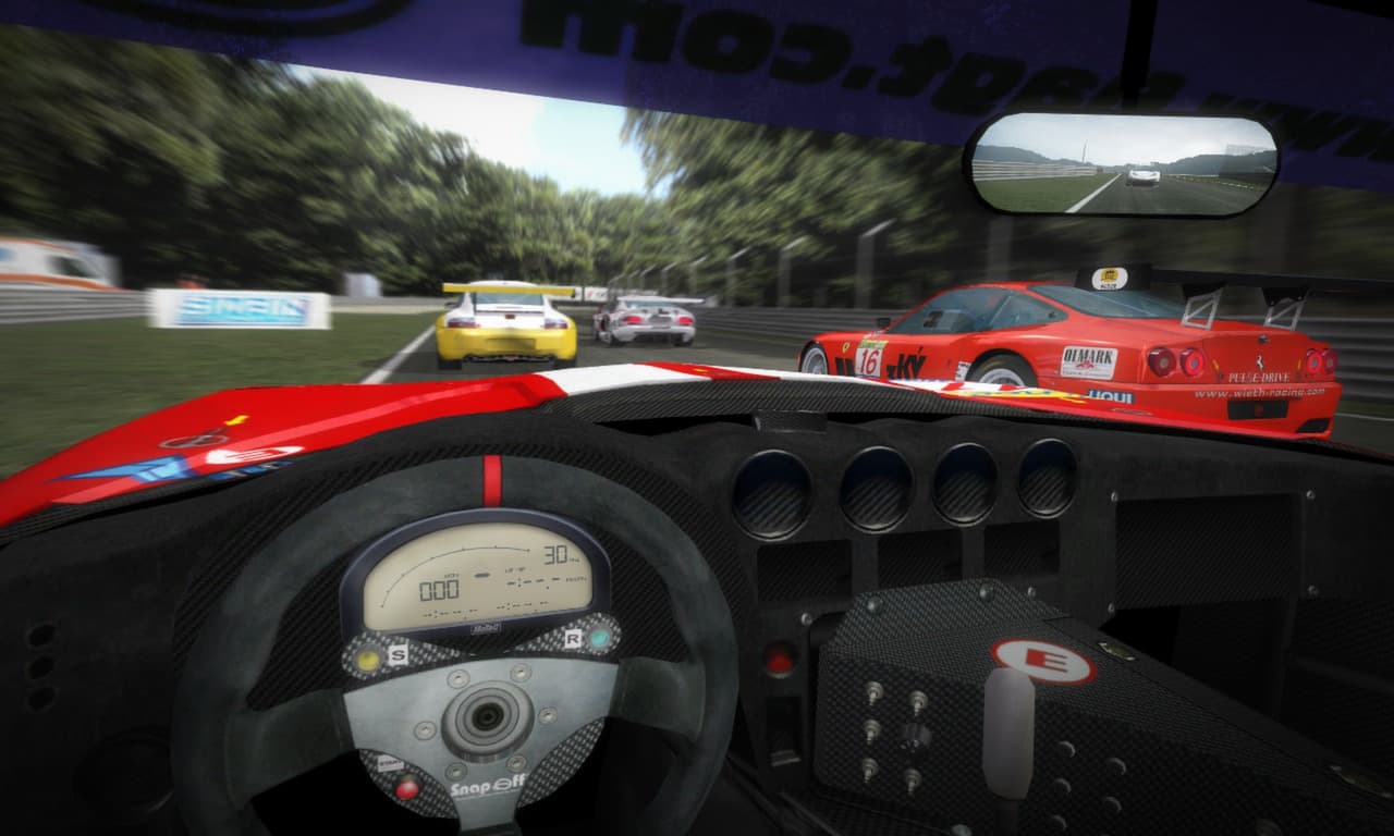 GTR - FIA GT Racing Game screenshot 3